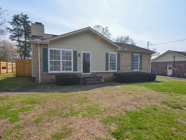 4924 Teton Dr — Photo 2