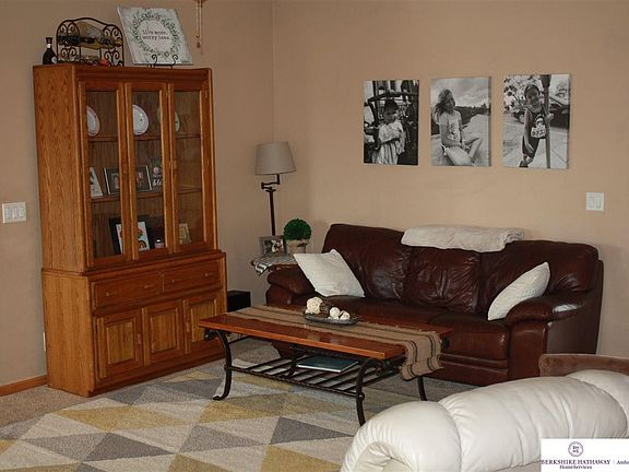 4th image of 21420 Stonehaven Cir