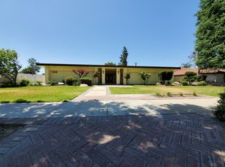 588 W 17th St, Upland, CA 91784