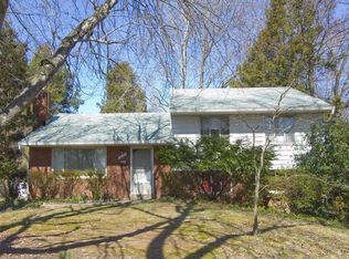 7706 Royston St, Annandale, VA 22003