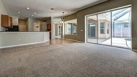 Family rm/Dinette Unfurnished