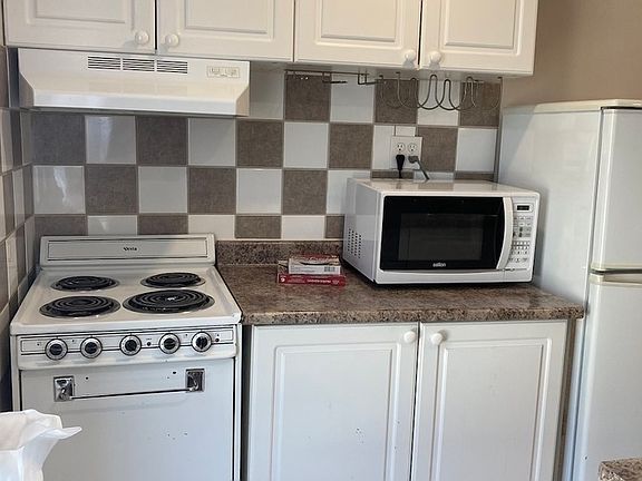 2nd image of 317 McKay Ave Unit 2