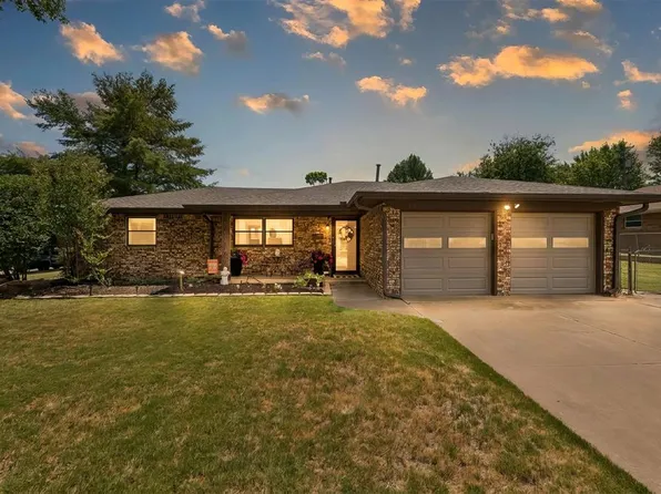 1900 Barryton Rd, Village, OK 73120