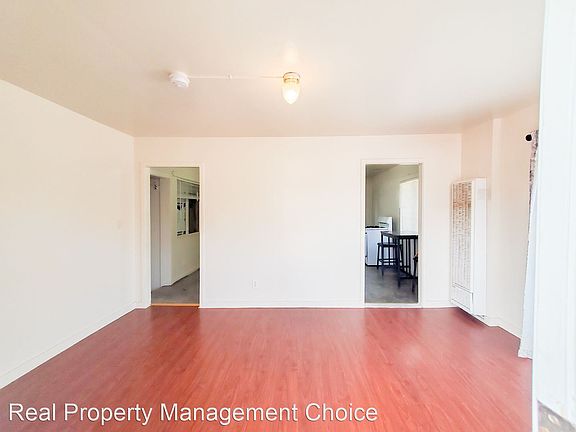 2nd image of 1428 E Mauretania St