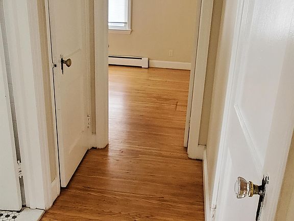 4th image of 69 Burling Rd #69