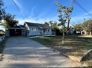 604 Broad Ave, Ballinger, TX 76821