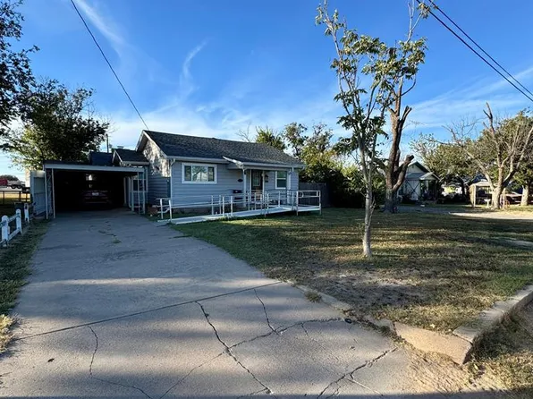 604 Broad Ave, Ballinger, TX 76821