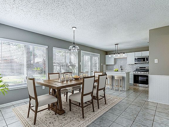 3rd image of 8410 Greenleaf Lake Dr