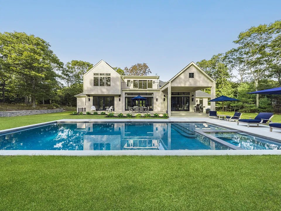 33 Harbor View Dr