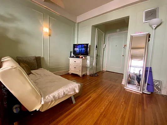 Rented by Highline Residential | media 32