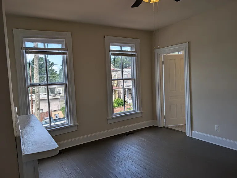 2115 E Marshall St #A — Photo 30