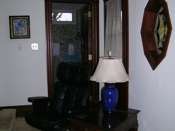 2nd image of 610 S Market St #3