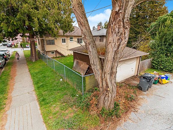 5th image of 3192 W 8th Ave