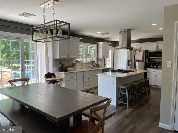 34 Glen Echo Ave, Swedesboro, NJ 08085