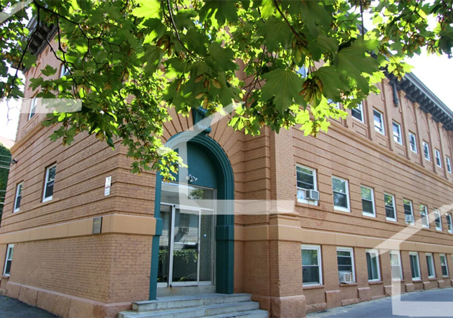 1 Bed 1 Bath in Allston — Photo 2