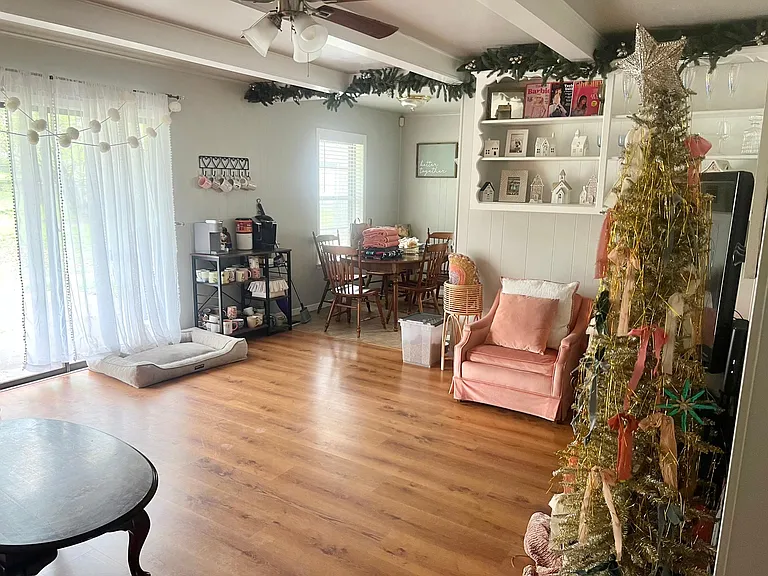 1403 Village Dr — Photo 3