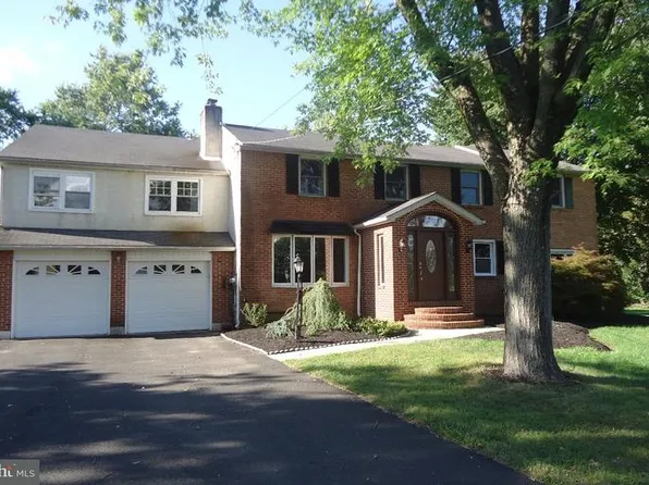 316 Babylon Rd, Horsham, PA 19044