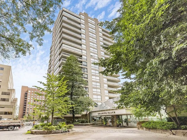 61 Saint Clair Ave W #902, Toronto, ON M4V 2Y8