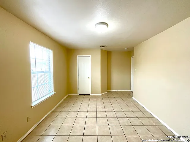 7560 Oak Chase — Photo 10