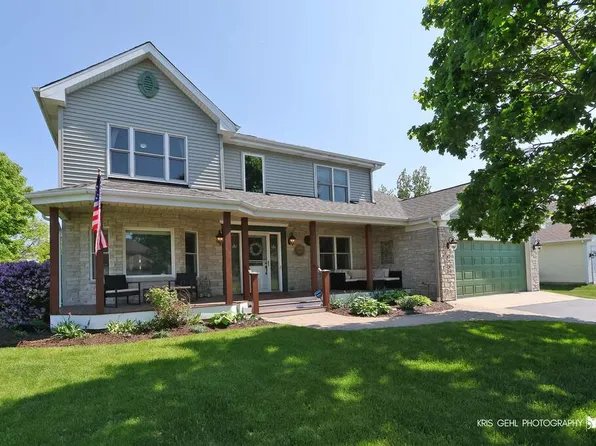 1262 Berkshire Ln, Barrington, IL 60010