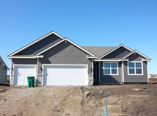 4806 NE Oak Dr, Ankeny, IA 50021
