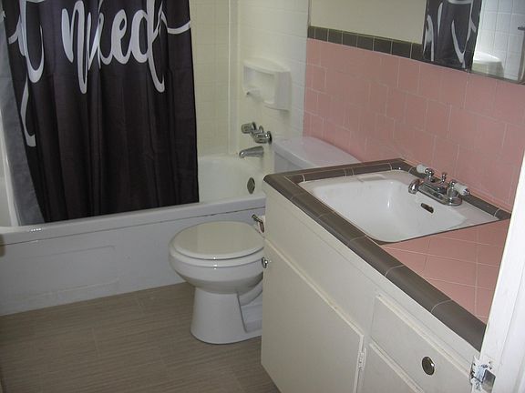 3rd image of 505 Franklin St APT 2