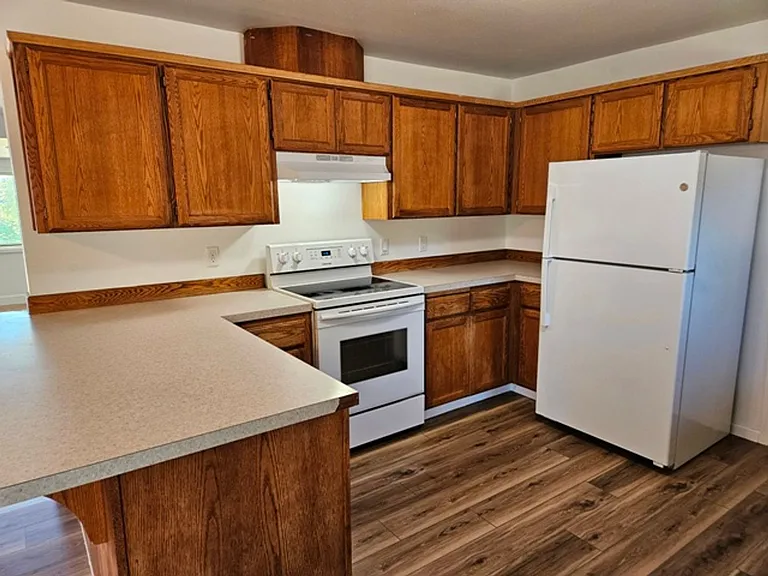 460 Talmadge Rd — Photo 3