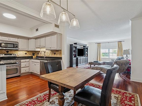 5th image of 1750 Saint Charles Ave APT 505
