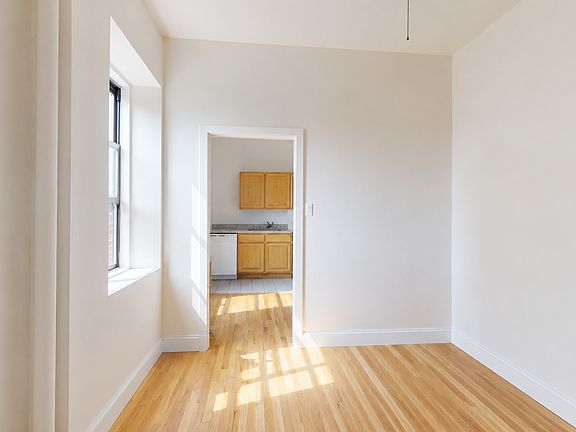 4th image of 1443 York Ave APT 5E