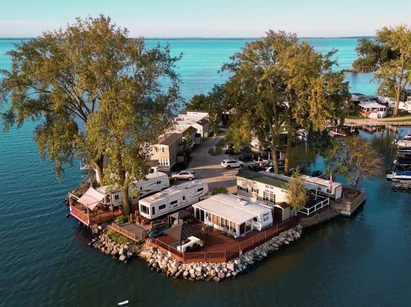 2231 S Harborview Dr Unit 44, Lakeside Marblehead, OH 43440