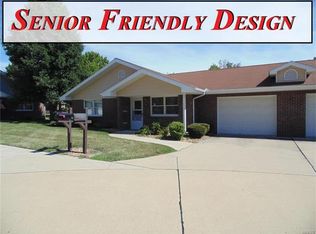 19 Kaeser Ct, Highland, IL 62249