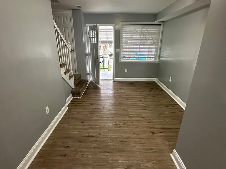 5133 Nelson Ave — Photo 6