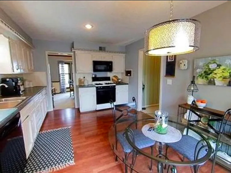 1405 E Frontier Ln — Photo 8