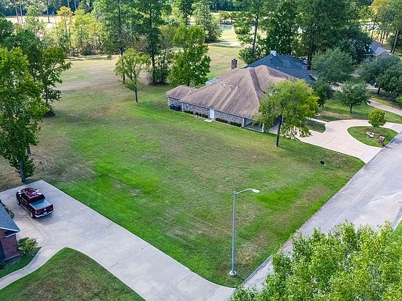 3rd image of 916 Dogwood Ridge Dr
