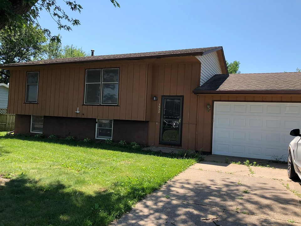 2nd image of 3924 N Elsie Ave