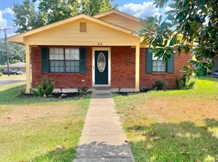412 10th Ave S, Columbus, MS 39701