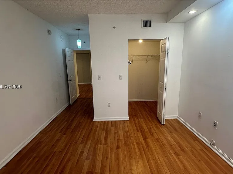 17150 N Bay Rd #2620 — Photo 21