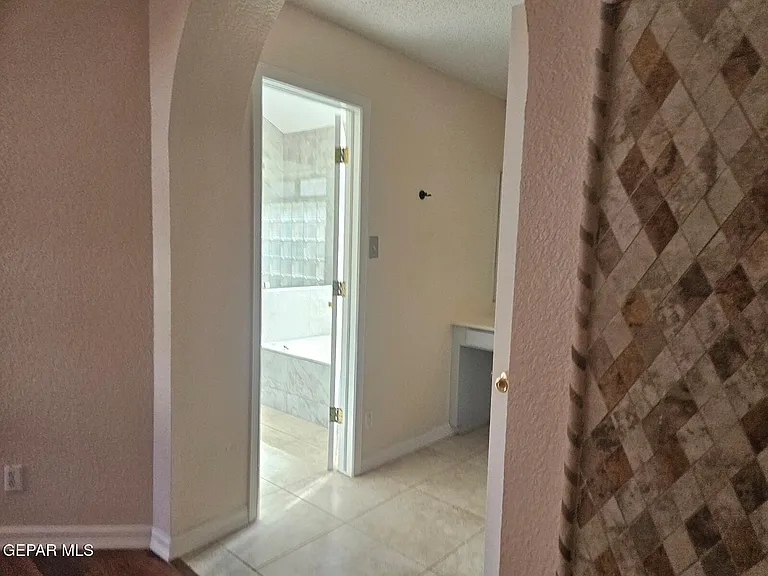 11235 Kachina Dr — Photo 10