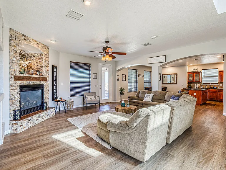 1627 Brillo Del Sol #C-T — Photo 72