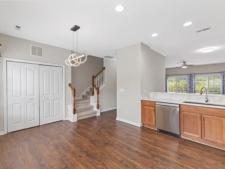 611 Carlton Commons Ln #1 — Photo 21