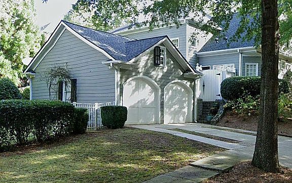 View Looking Nothwest Garage