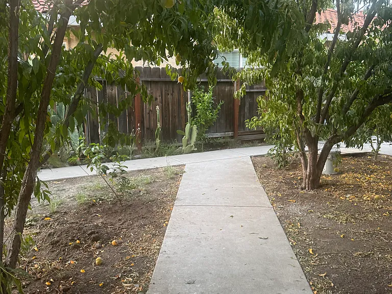 1231 Harding Ave #B — Photo 7