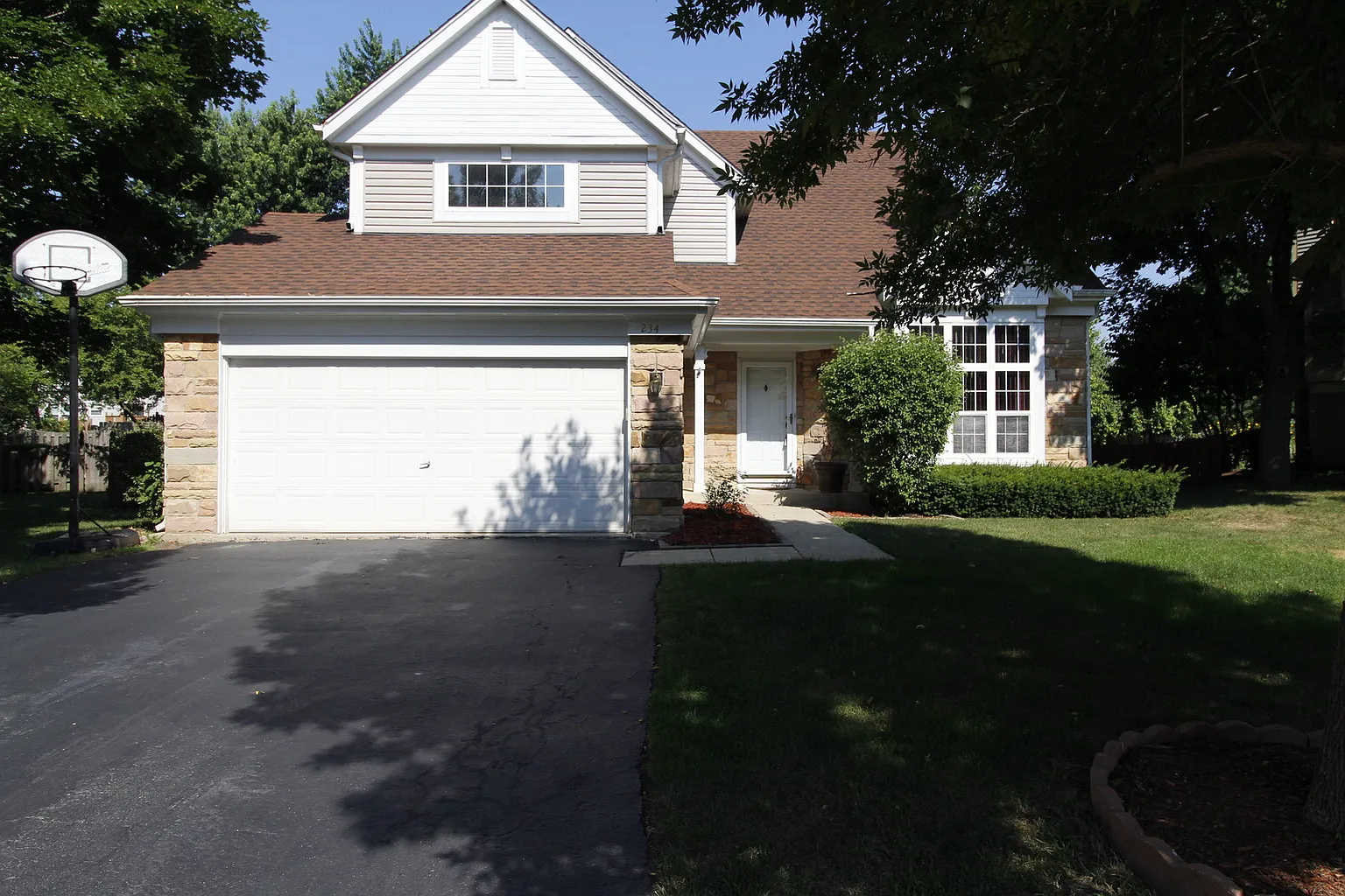 234 Lenox Ct photo 1
