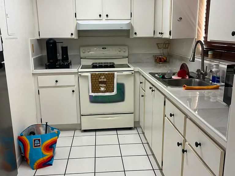 2735 W 52nd St #502 — Photo 3