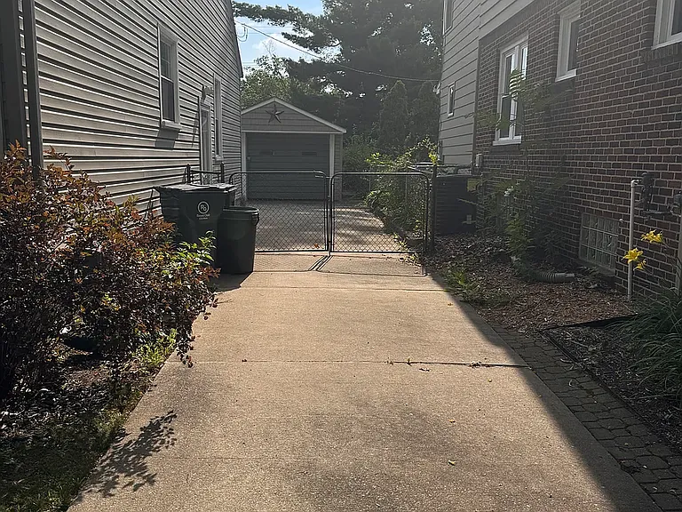 214 N Connecticut Ave — Photo 42