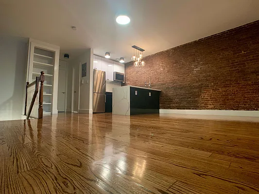 Rented by Building Equity Real Estate LLC | media 41