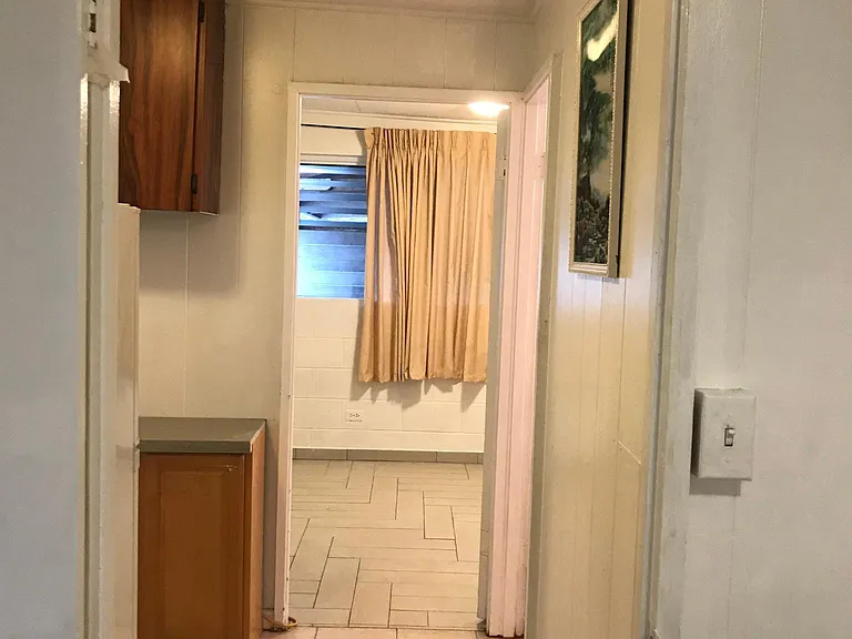 Mahalo St — Photo 5