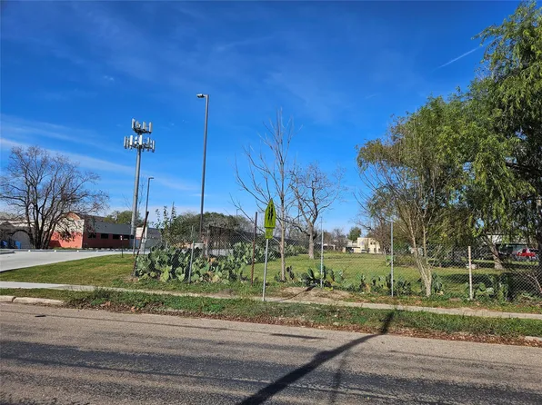 0 Dahlia St Lot 10-11, Houston, TX 77012