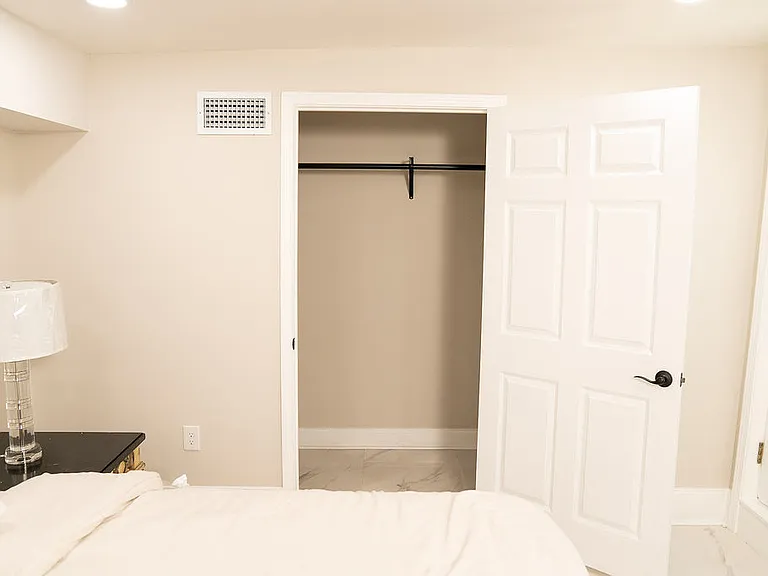 2721 Iberville St #1 — Photo 10
