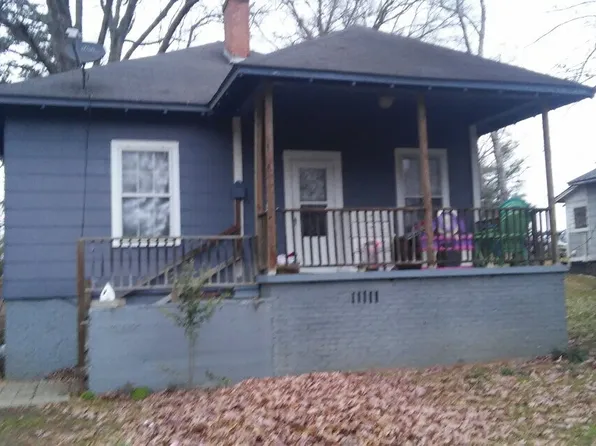 4 Gallon St, Laurens, SC 29360